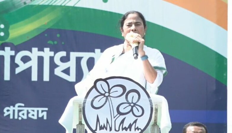 Mamata distances herself from her family members at TMCP public meeting after a PIL files in HC seeking probe into assets