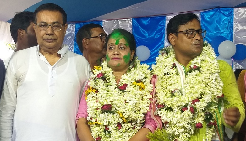 Historic Milestone: Tarannum Sultana Mir becomes first minority Sabhadhipati of Nadia Zilla Parishad