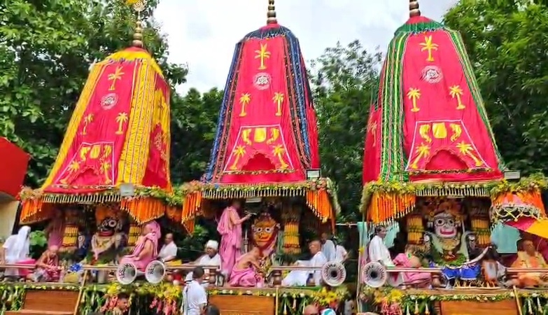 Jagannath’s divine journey draws thousands to ISKCON Mayapur in a grand Ratha Yatra spectacle